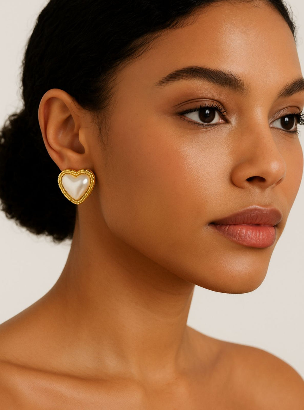 Amora Pearl Heart Studs Romance Collection